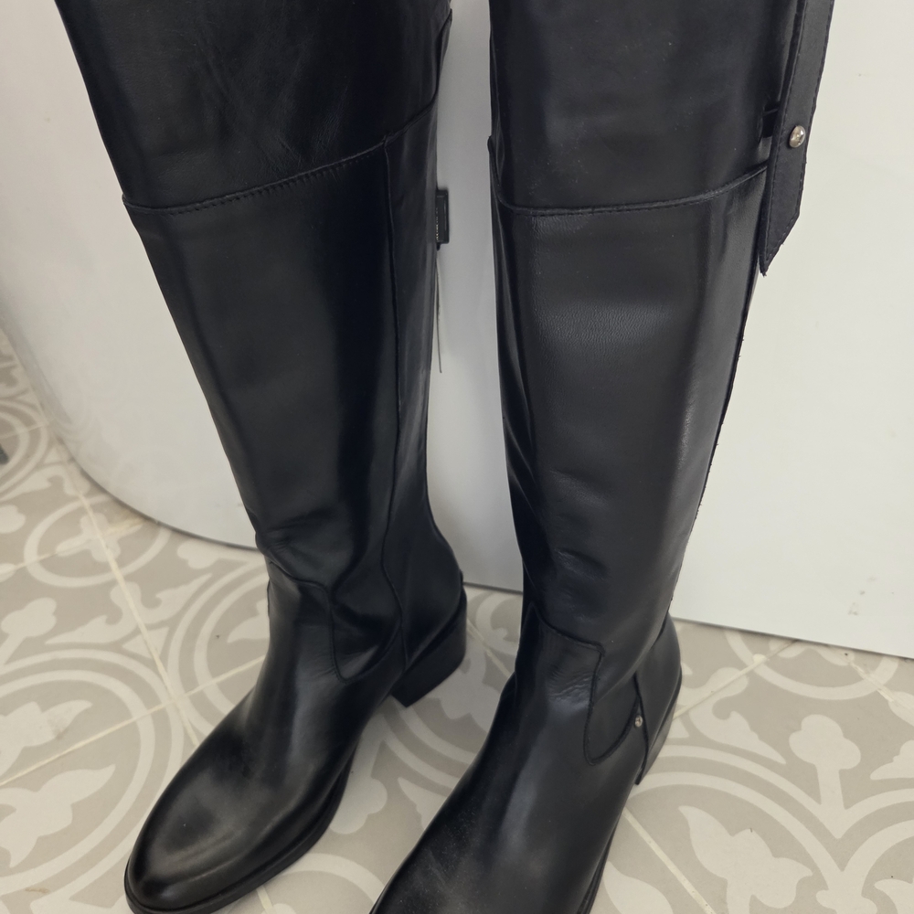 Black Heeled Boots